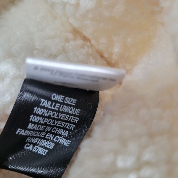 Avatar The Last Airbender Hat Appa Costume Cap Fuzzy Cuffed Beanie Plush NEW - Picture 5 of 5